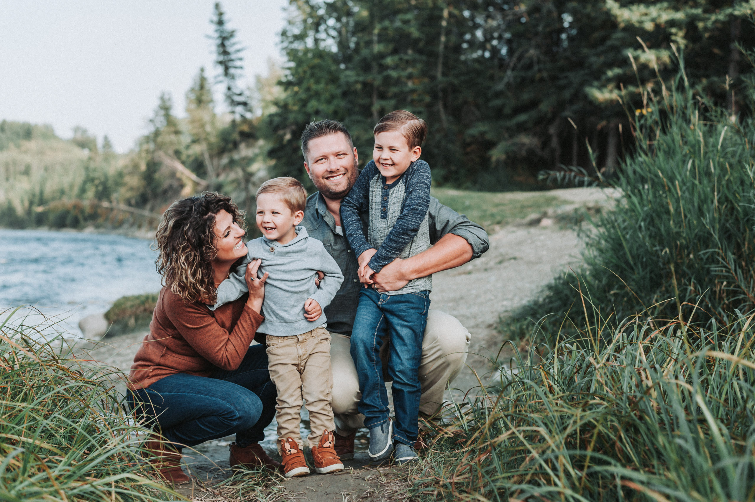 Red Deer AB River Bend Family Photographer