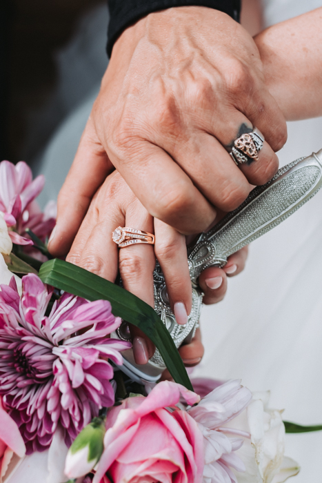 Wedding ring and vow exchange | Wedding day planning | www.candidconnectionphotography.com